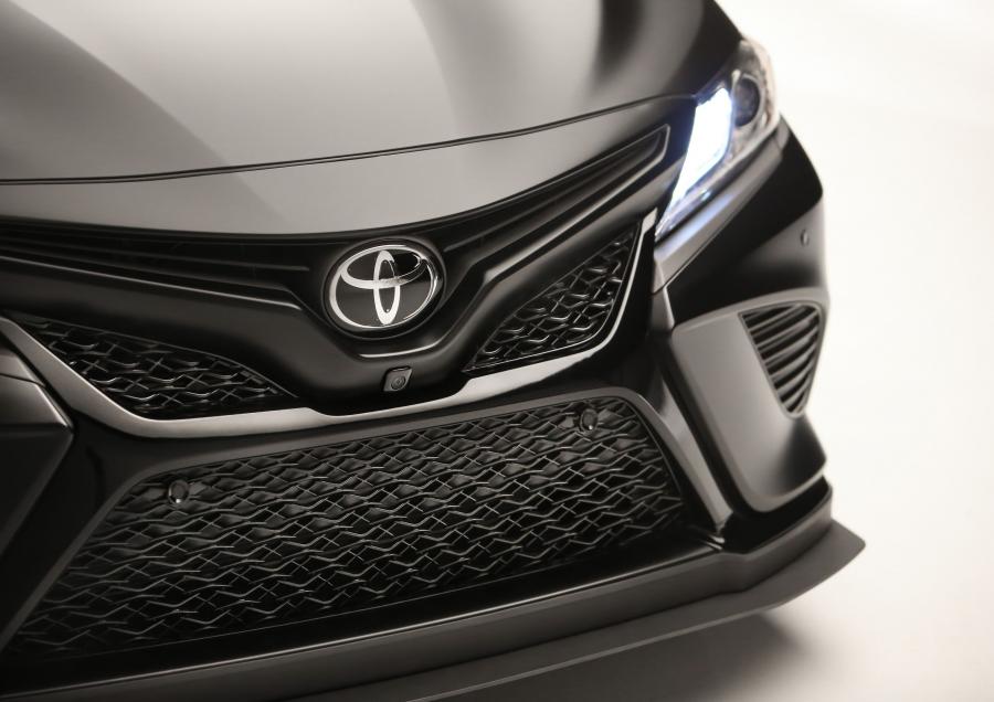 Детали экстерьера Toyota Camry by Martin Truex Jr. 2017 года  (фото 7 из 13)